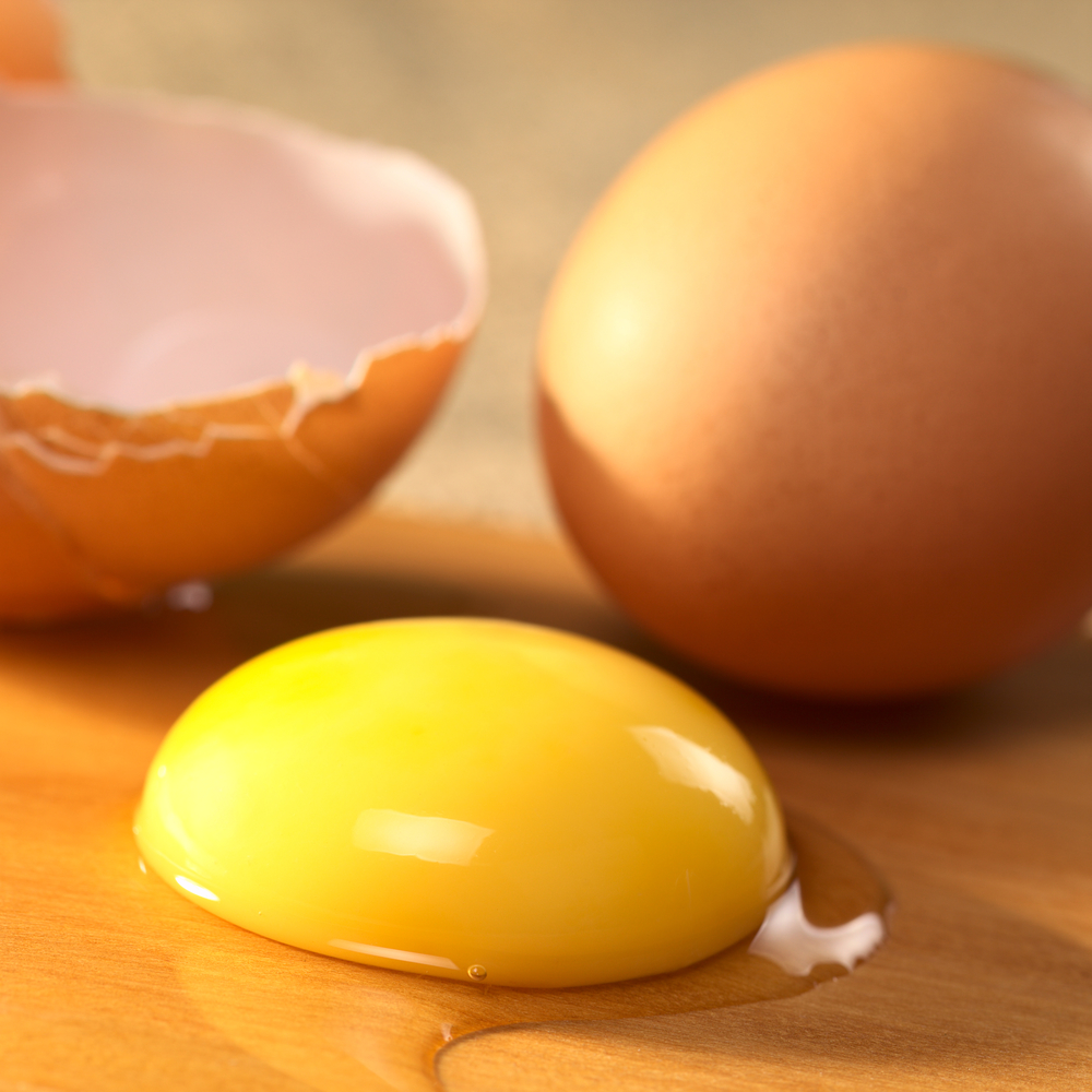 The strongest egg yolk. Яйцо. Желток яйца. Яйца фото. Белок яйца.